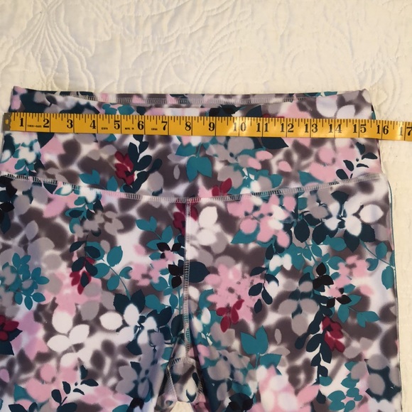 Joe Fresh Active Crop Leggings with sweet detailing and gorgeous colours size L - Picture 7 of 11